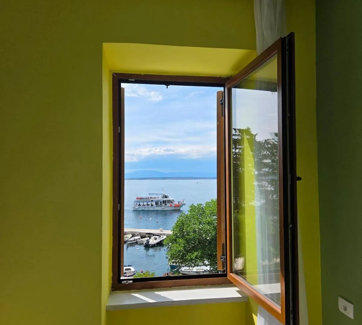 Fiore Seaview Rooms - Premium Location 3*, Selce