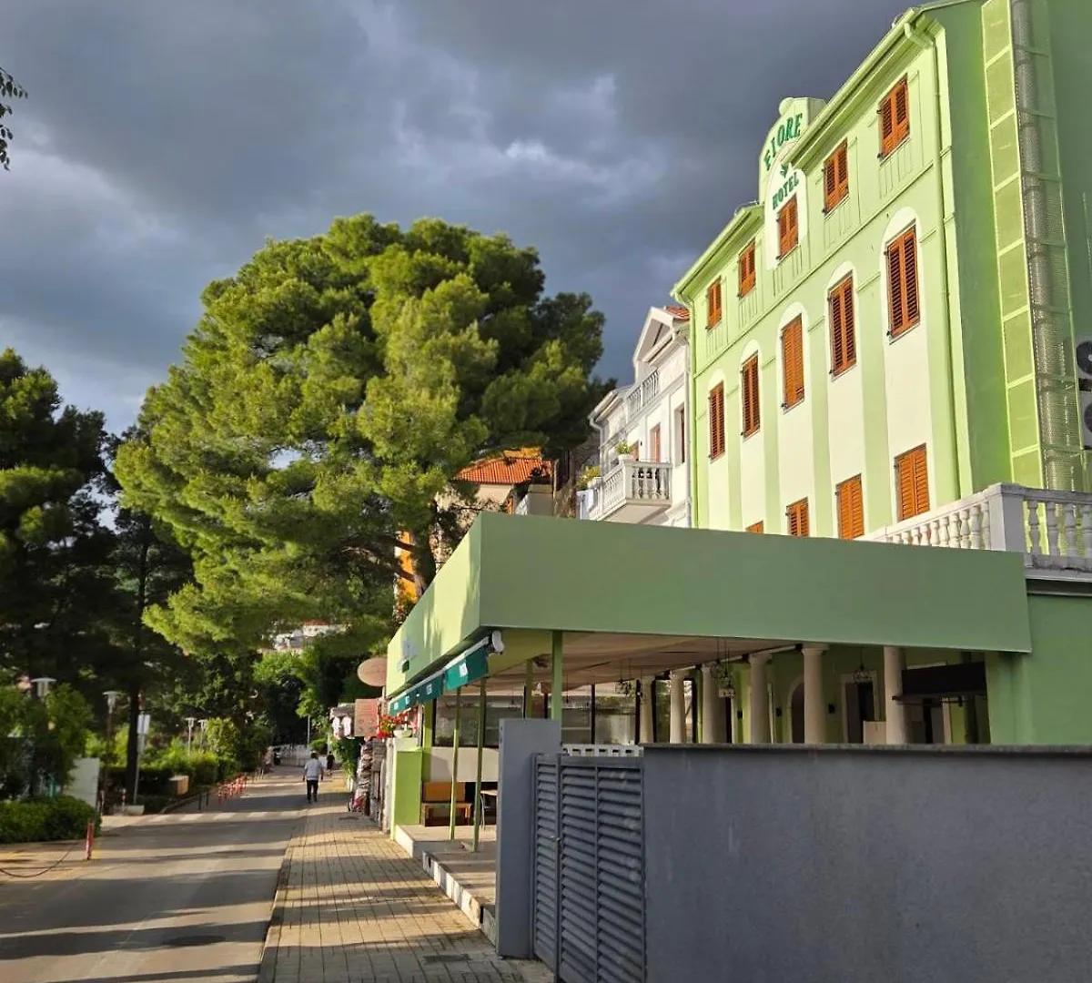 Hotel Fiore Seaview Rooms - Premium Location