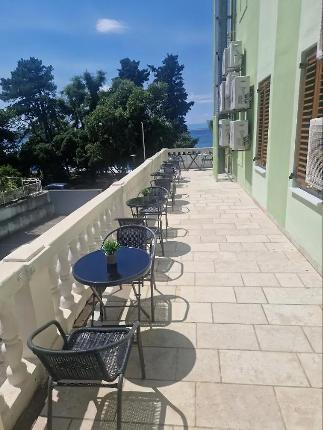 Fiore Seaview Rooms - Premium Location Hotel Selce