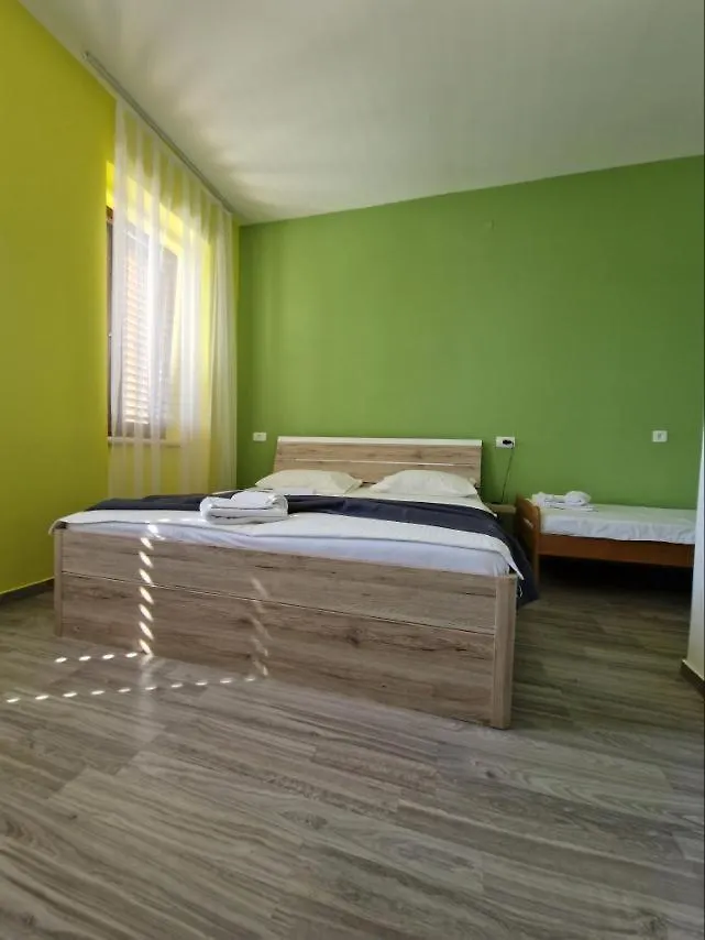 Fiore Seaview Rooms - Premium Location Hotel